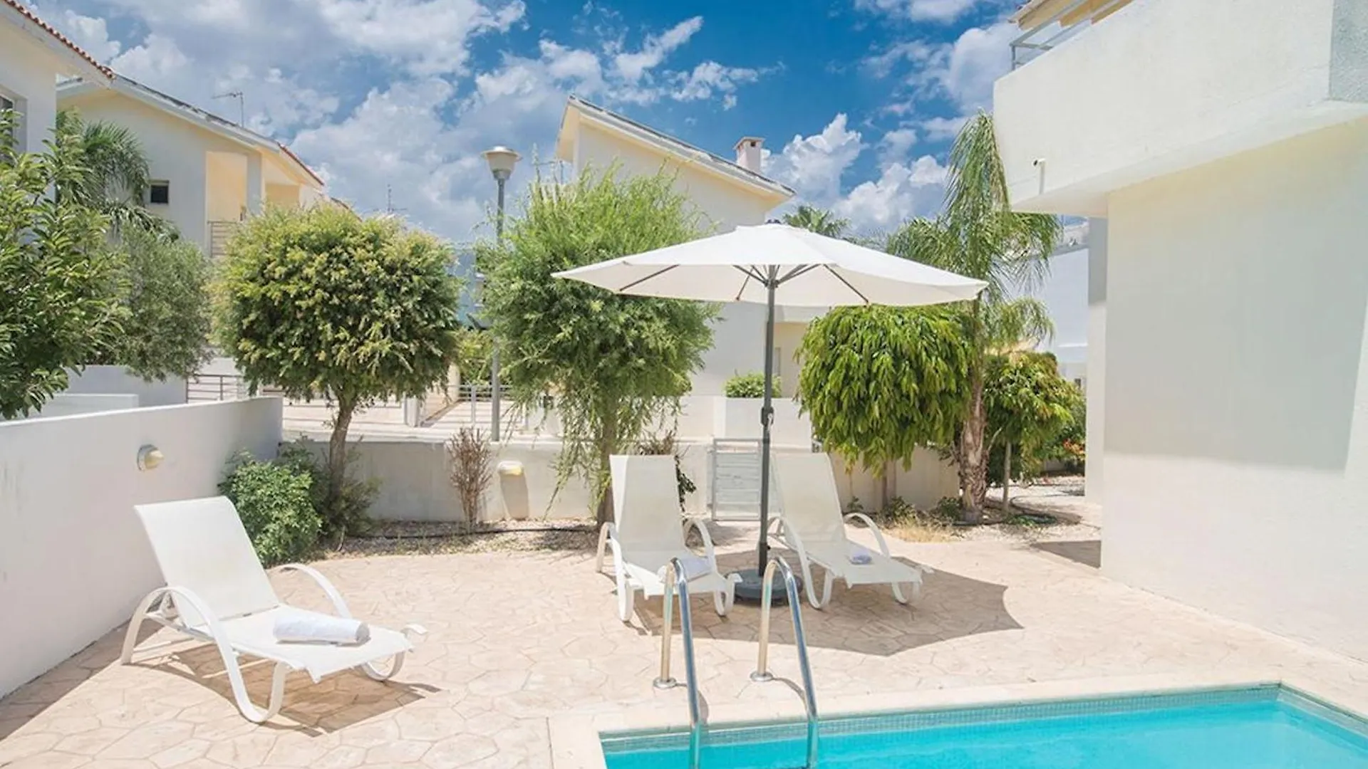 Central Protaras Villa 3 Bedrooms Private Pool Villa Dafnis Morfi Close To Protaras Strip Zypern