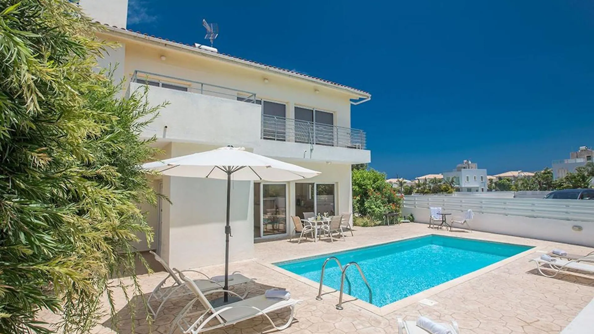 Central Protaras Villa 3 Bedrooms Private Pool Villa Dafnis Morfi Close To Protaras Strip